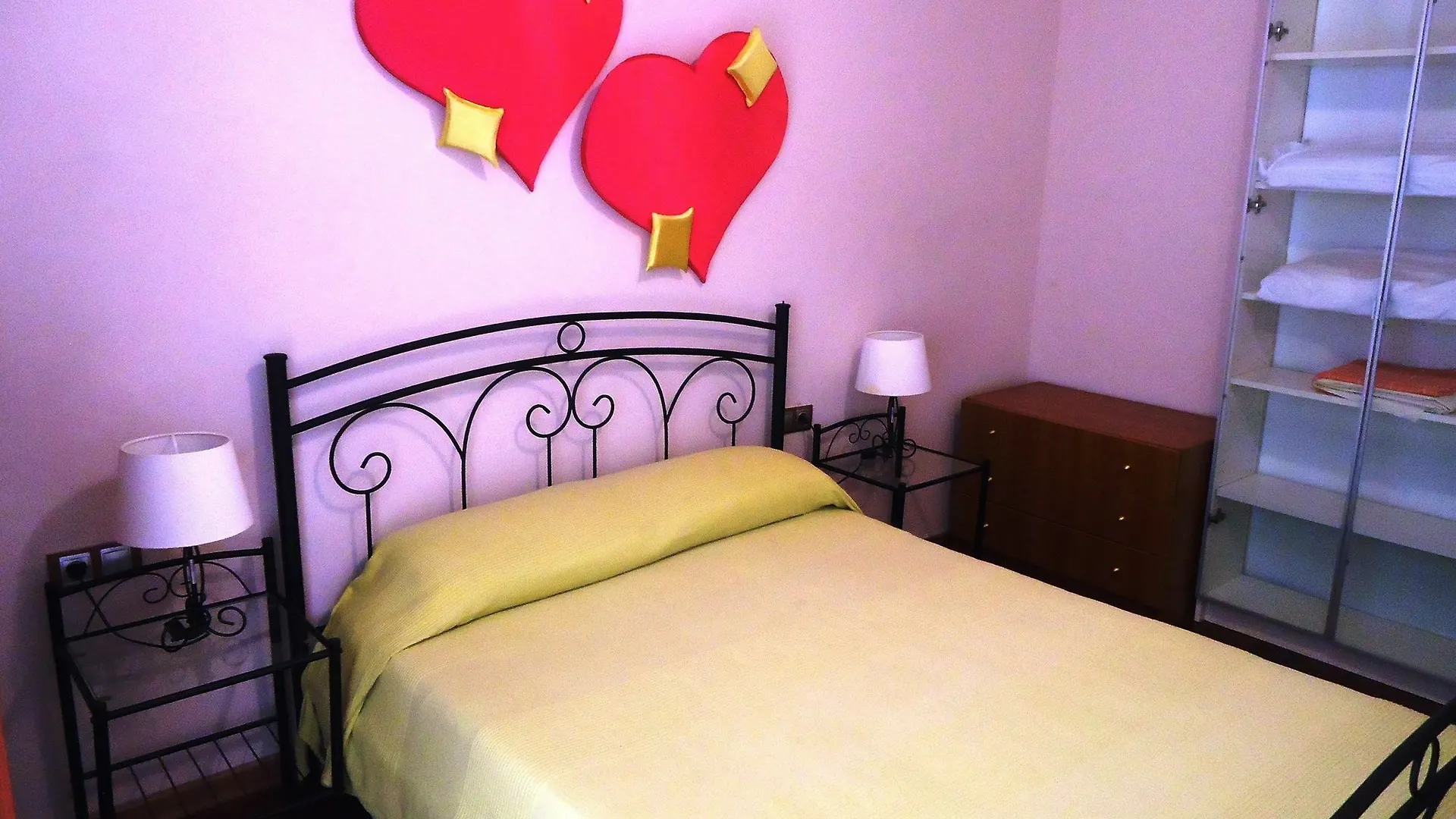 Apartamentos Oliveras Lloret de Mar 0*,  Spanien